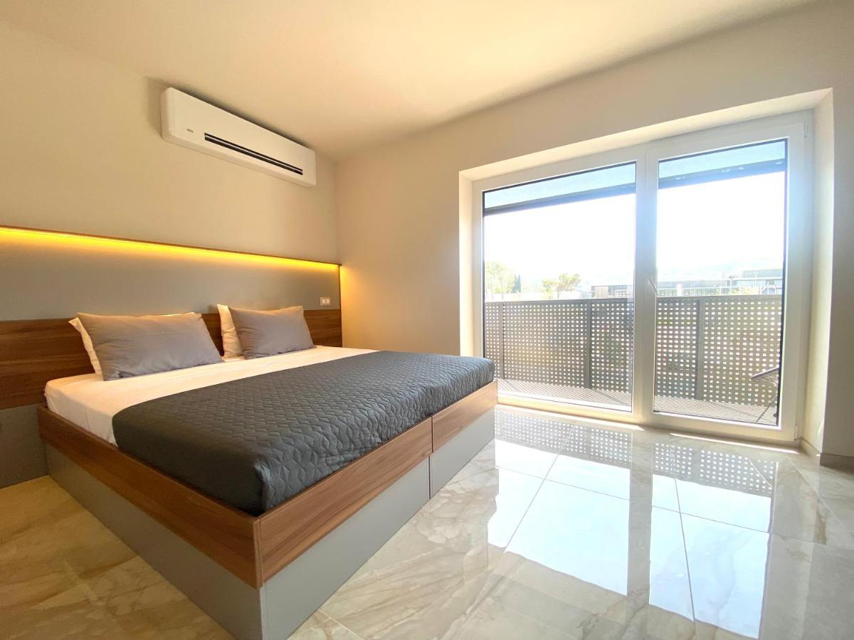 Rooms And Apartments Lisjak Koper Dış mekan fotoğraf